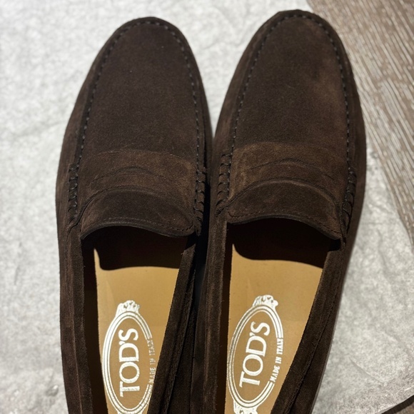 Mens Tods Gommino Shoes - Picture 1 of 11